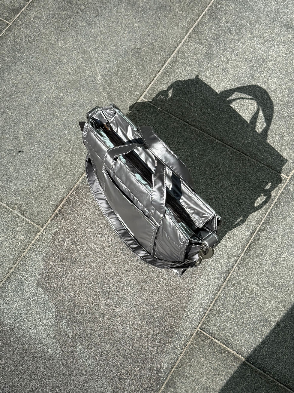 縮圖：The Celeste Bag | Black Dark Grey Puffer Reversible Tote