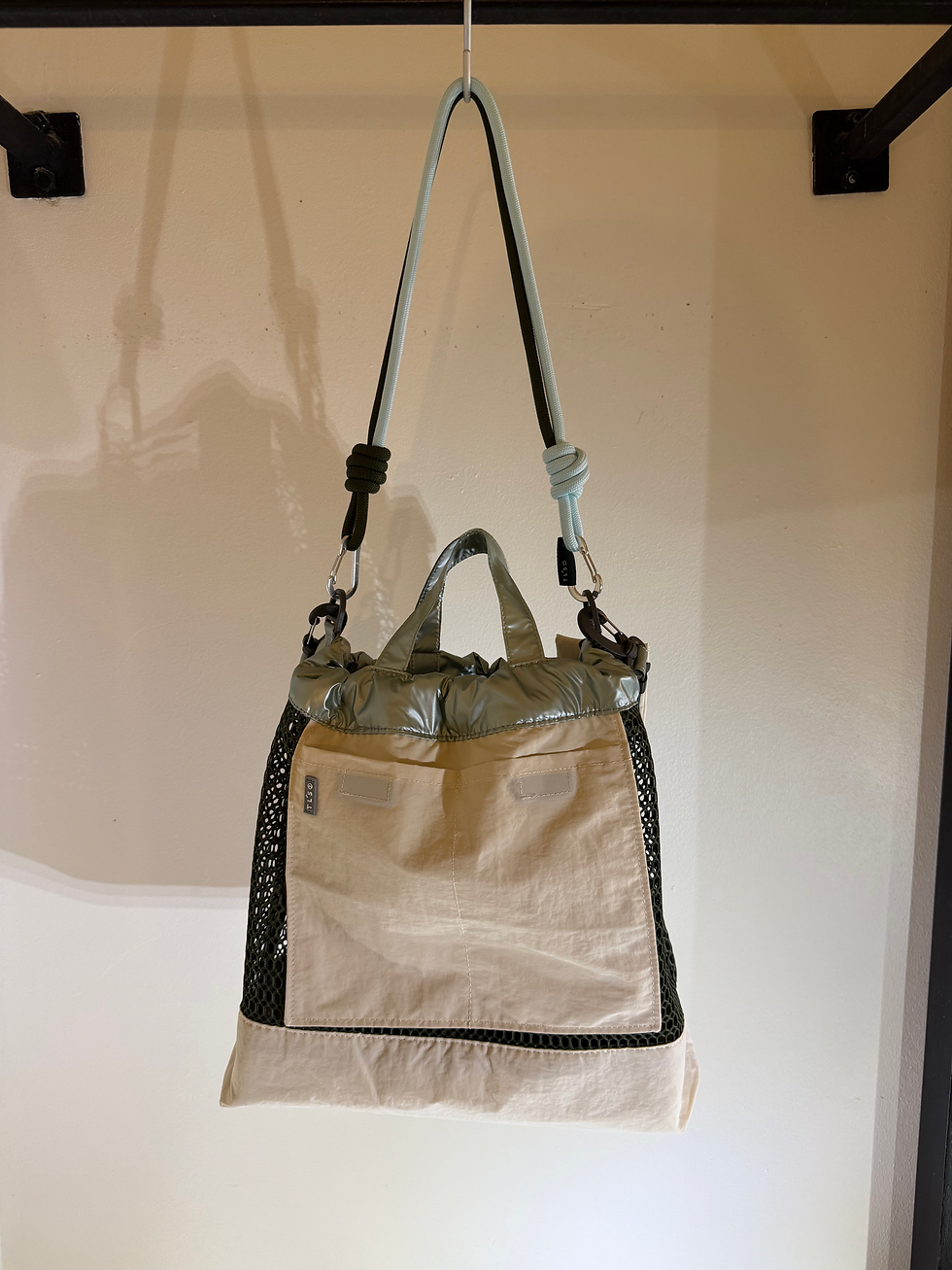 Thumbnail: L The Voyage Bag Set | Metallic Dark Khaki / Pink Beige/ Cream Beige Mes