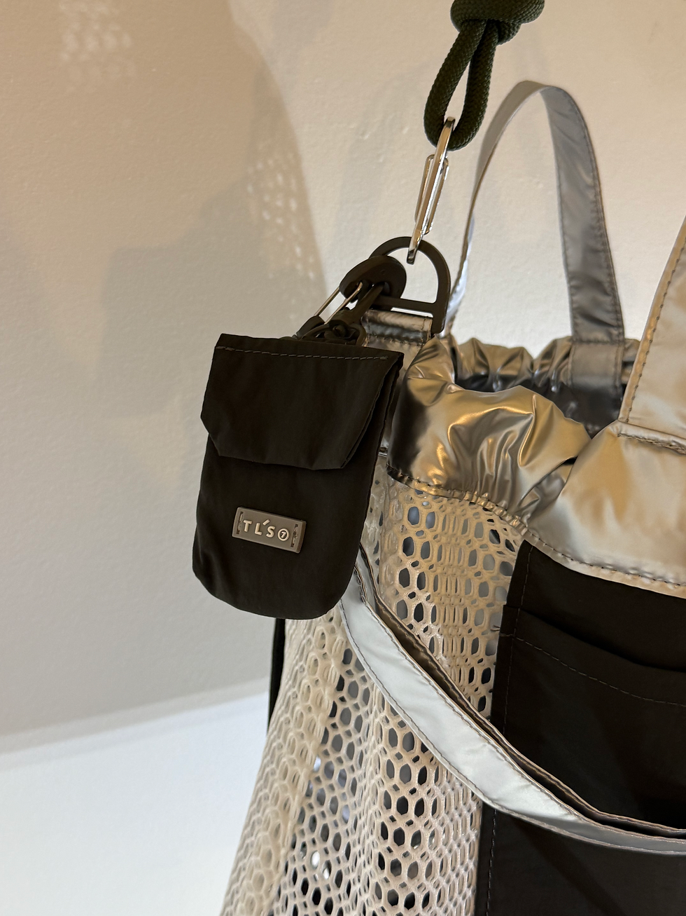 サムネイル： L The Voyage Bag Set | Metallic Sliver / Dark Green/ White Mesh Series