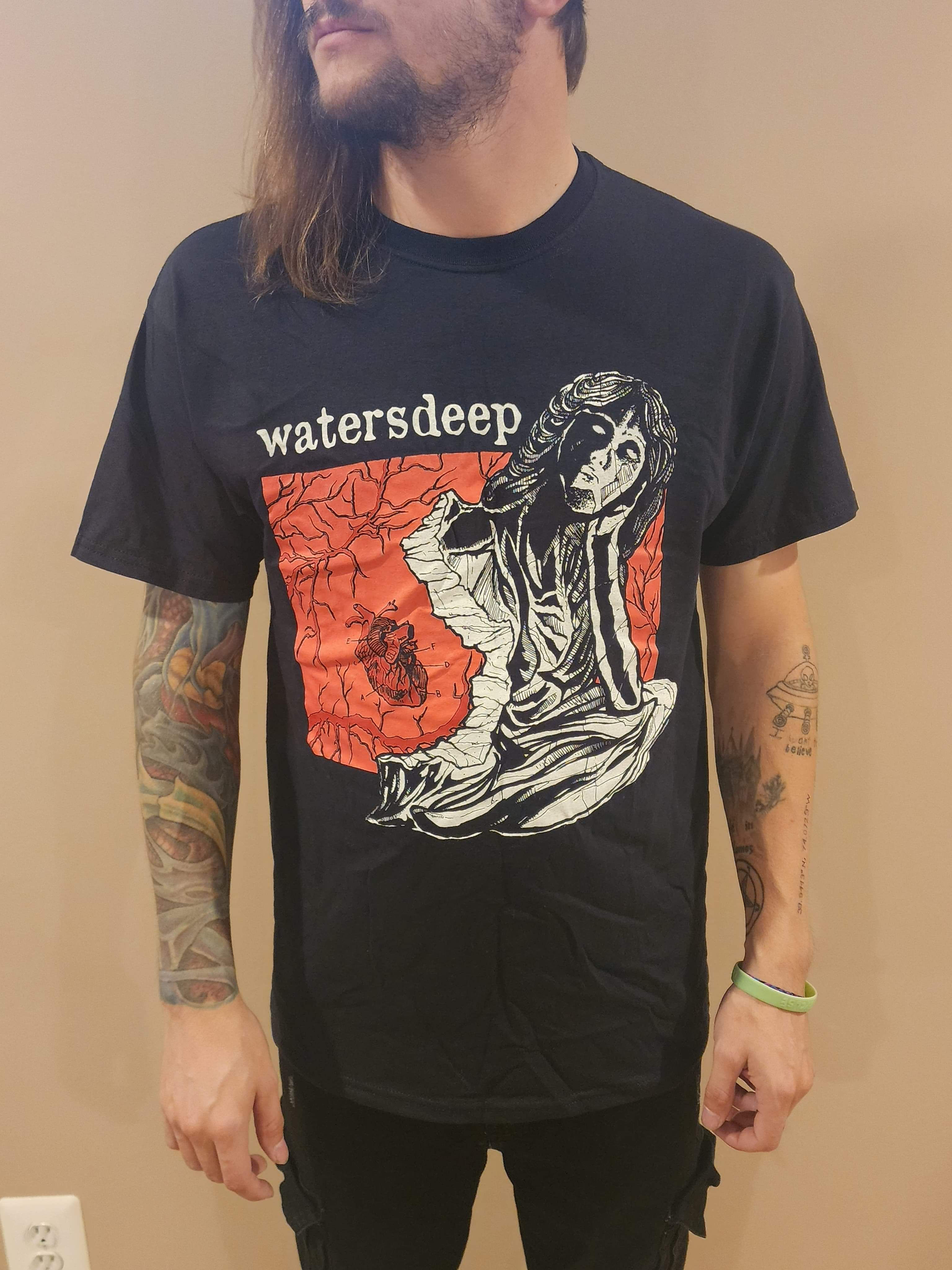 "Statue" Design T-Shirt