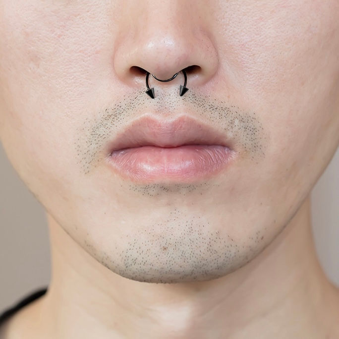 Miniature : Faux piercing anneau homme femme simple