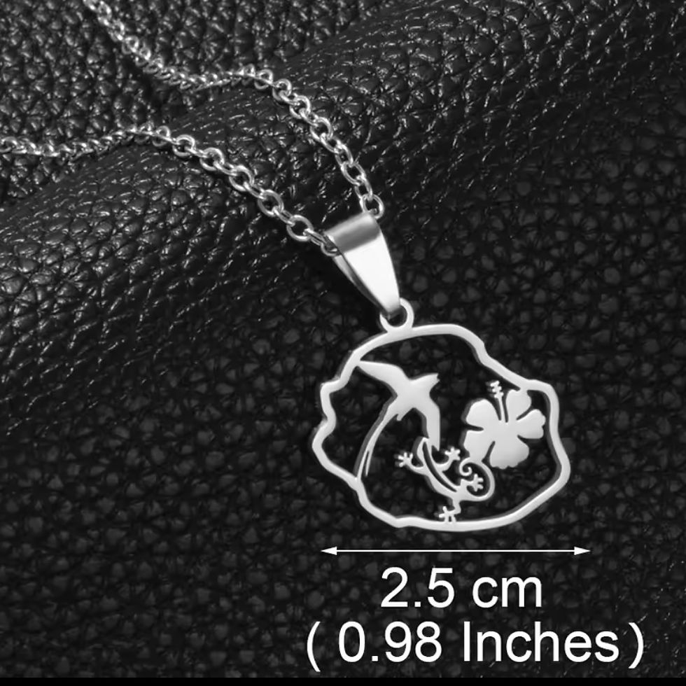 Miniature : Collier Île de La Réunion Gecko & Fleur Hibiscus – Pendentif Tendance Acier Inox