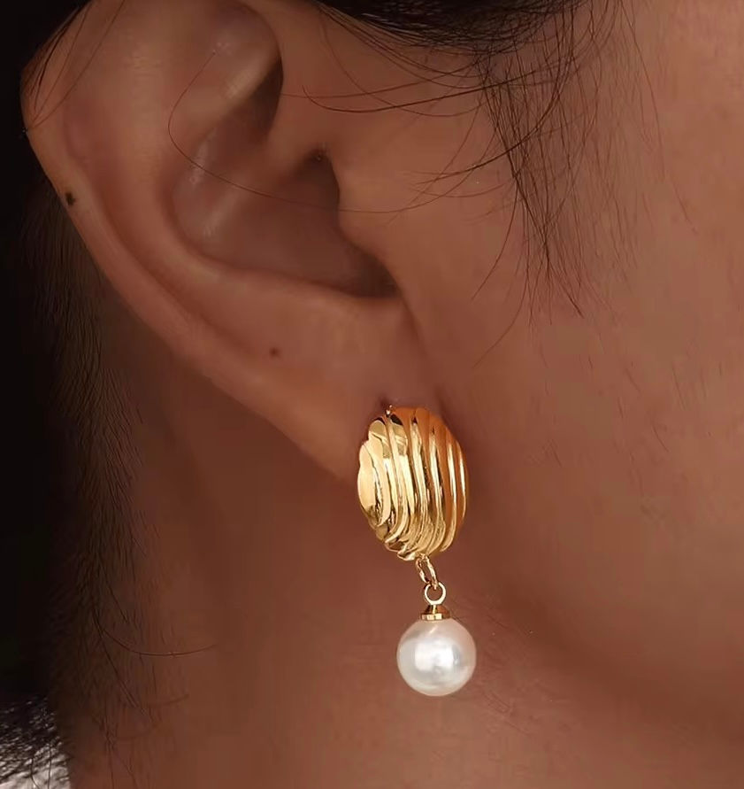 Miniature : Boucles d’oreilles style coquillage perle tendance jolie