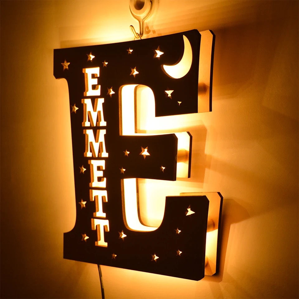 Miniature : Lampe personnalisée lettre et nom veilleuse en bois