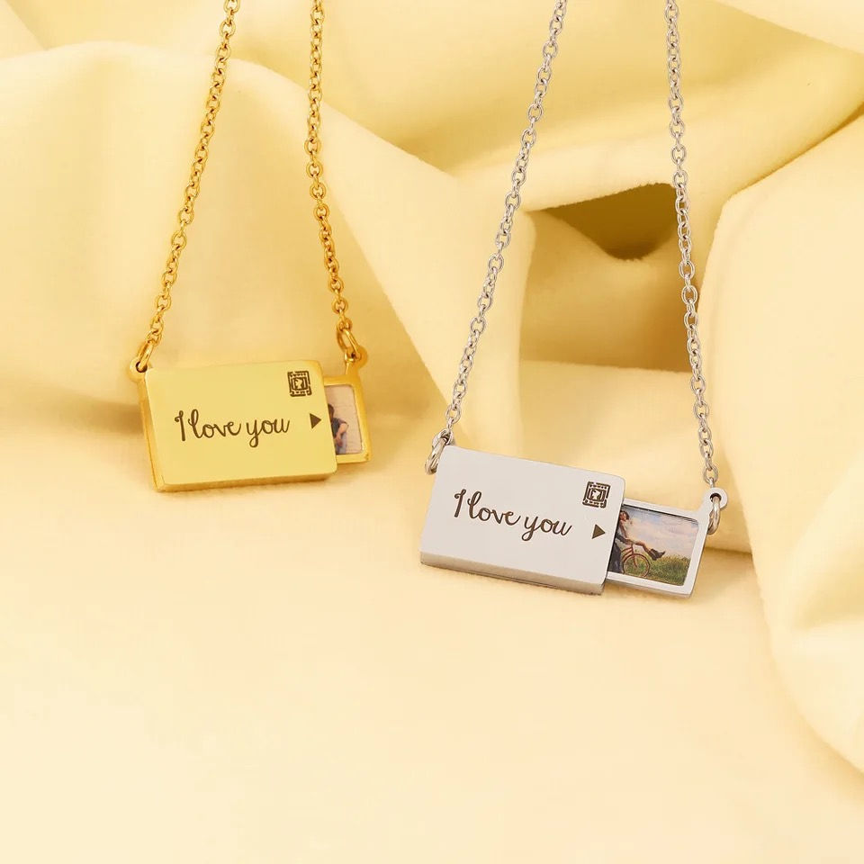 Miniature : Collier enveloppe avec photo et texte personnalisé