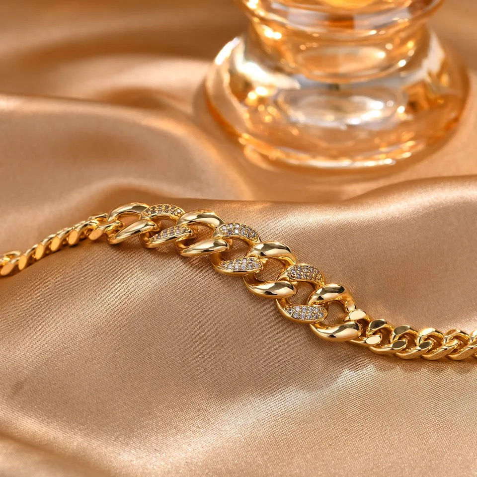 Miniature : Bracelet femme cubique petite pierres en acier tendanc