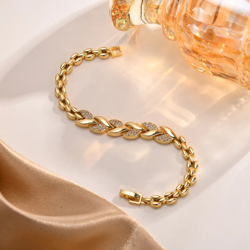 Miniature : Bracelet femme étincelant petites pierres en acier tendanc