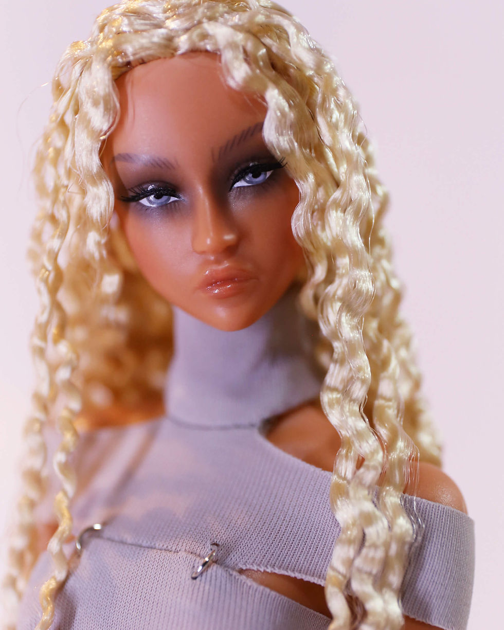 Thumbnail: SS25-03 Catwalk Meika