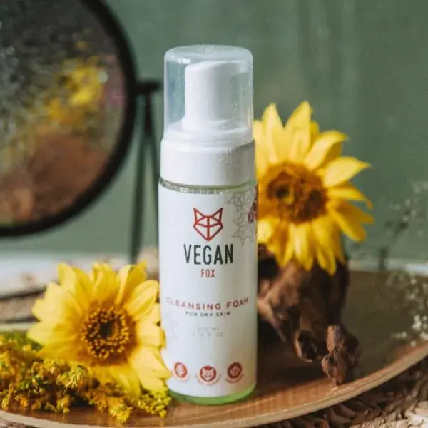 Miniatyrbilde: Vegan Fox / Renseskum for tørr hud