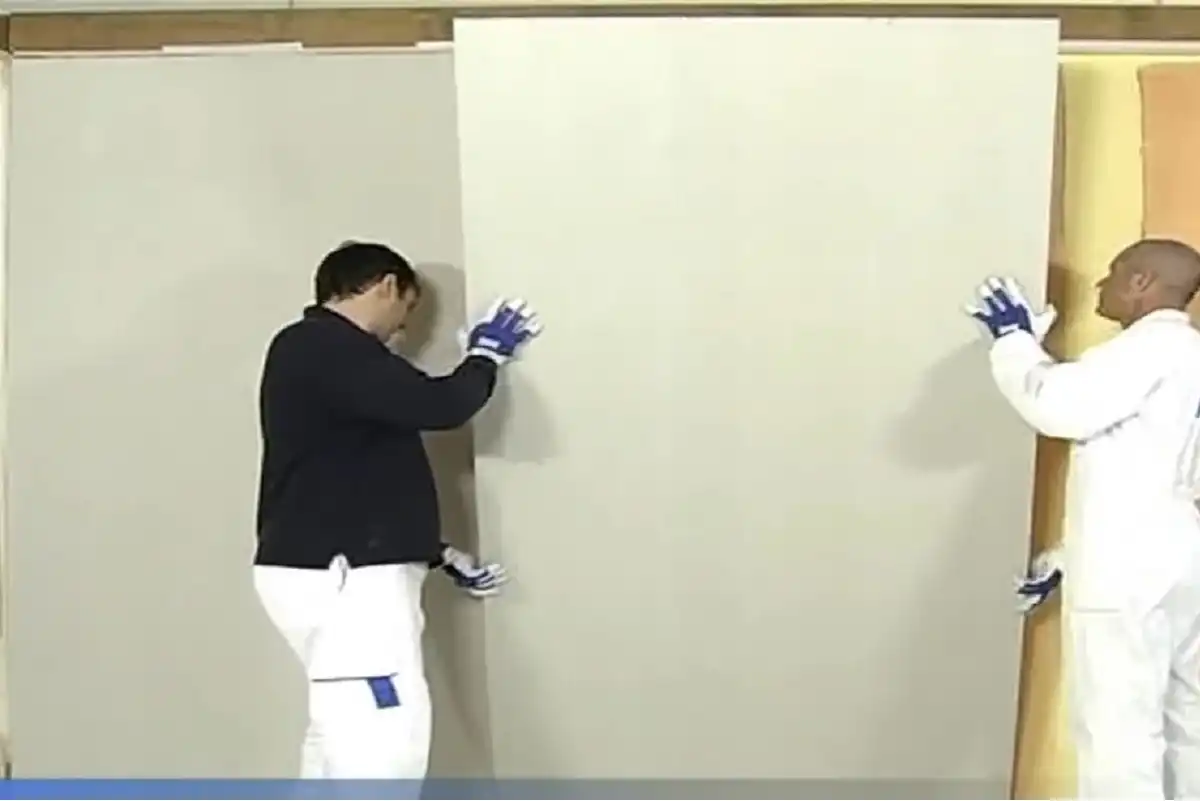 Posa-pannello-cartongesso-accoppiato-isolante.jpg