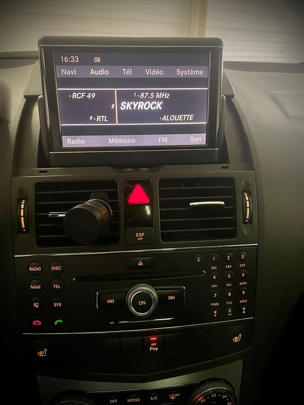 Miniature : Mercedes classe c 350 3.5 V6 - Toit panoramique - 7G-tronics - Sièges chauffants