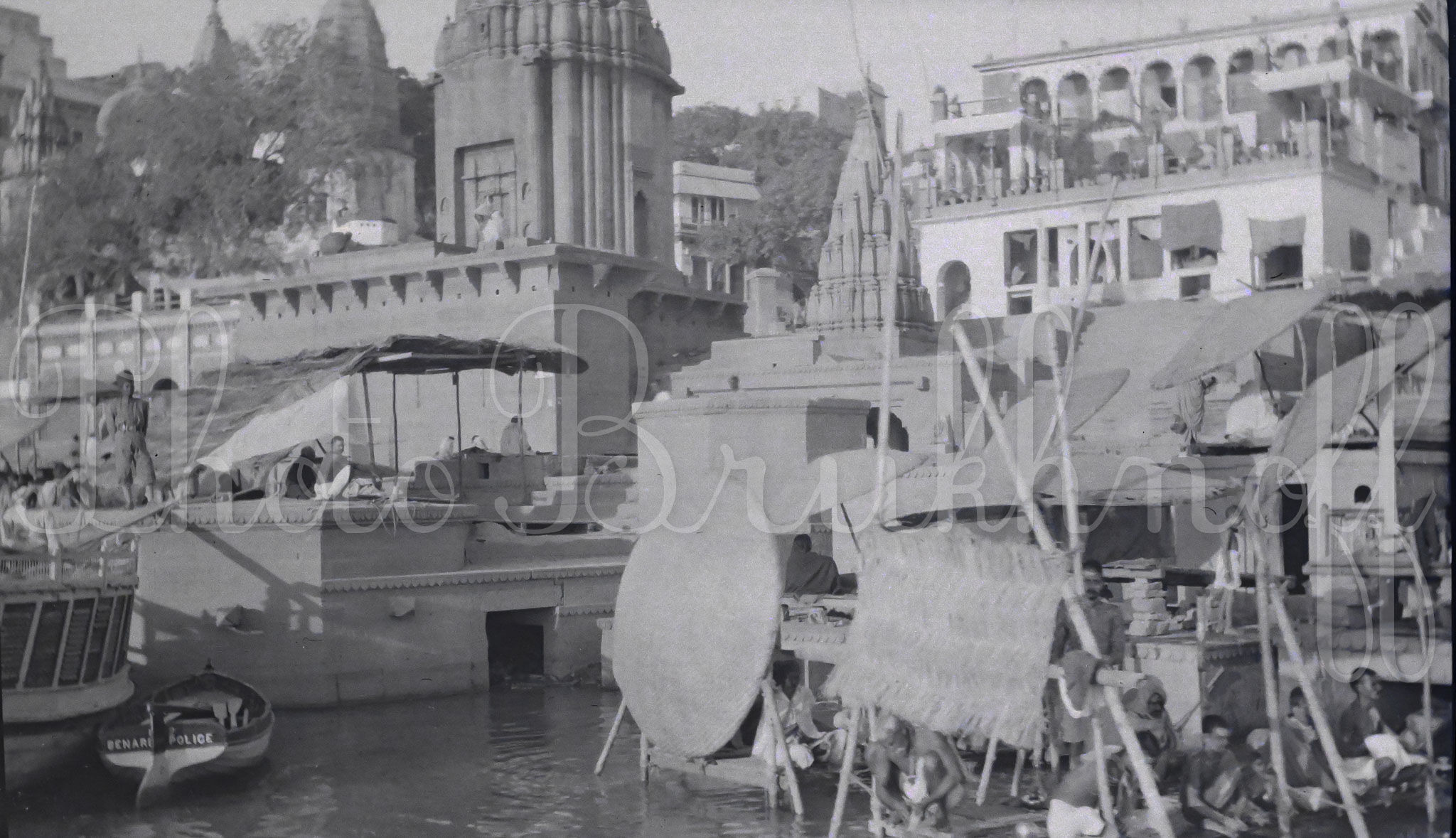 Inde India Benares police boat bain bord du Gange vers 1900