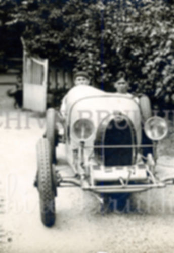 Saïgon Bugatti 1928 archive brukhnoff.jpg