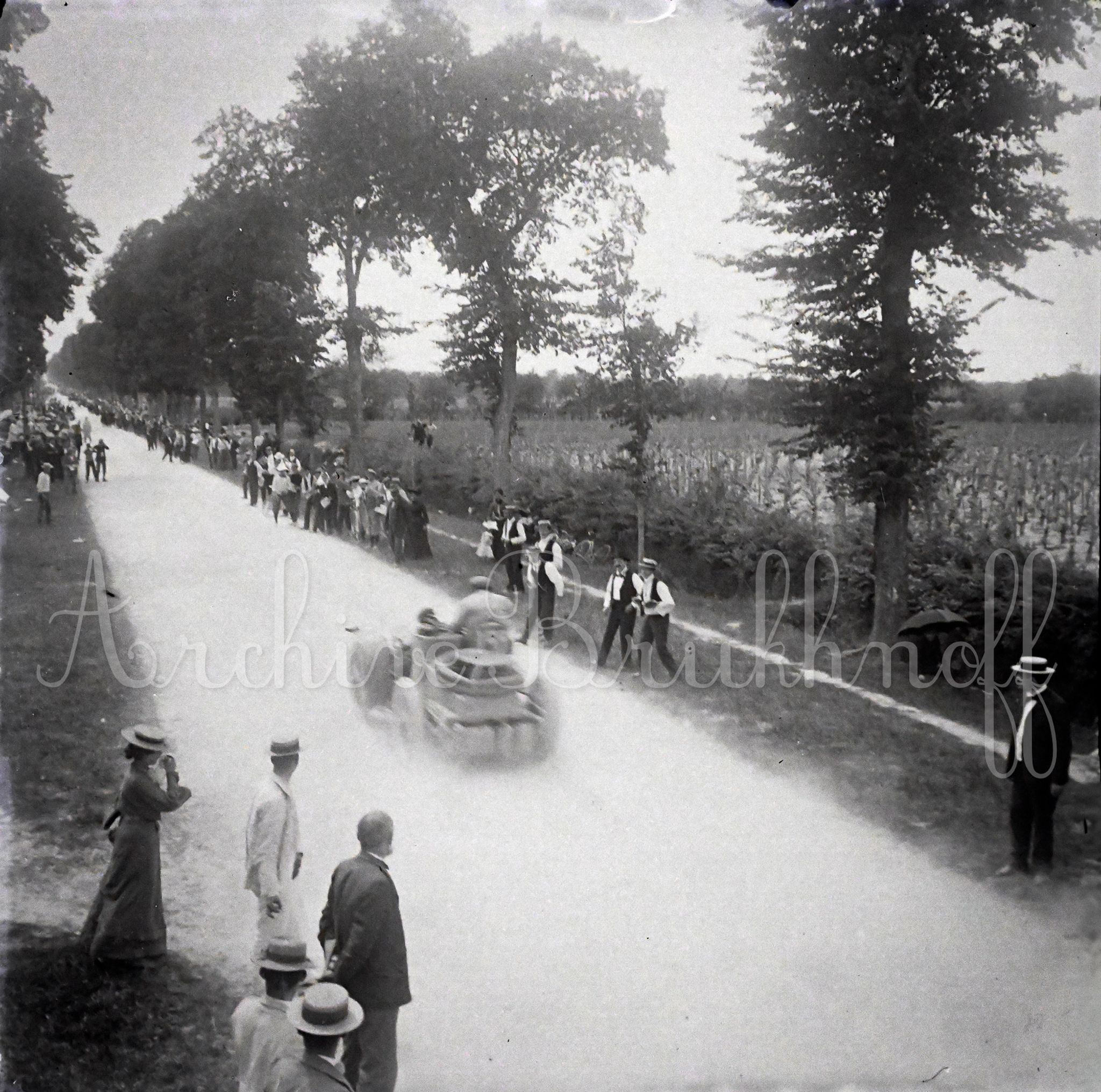 Vue aérienne course Paris Madrid vers Vayres avant Bordeaux