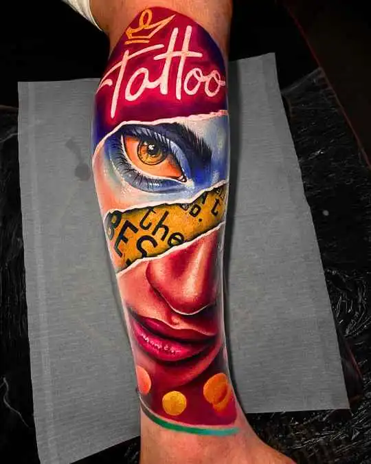Pop-Art inspiriertes Gesichtstattoo als Collage auf dem Unterarm, Köln | Pop-art inspired face tattoo as a collage on the forearm, Cologne
