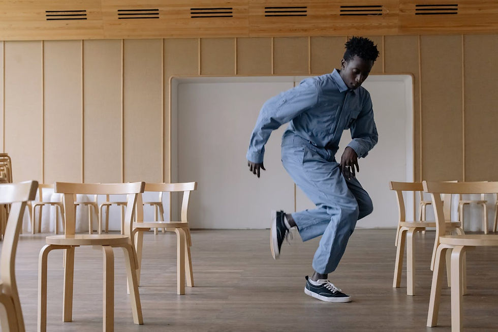 homme dance urbaine sol