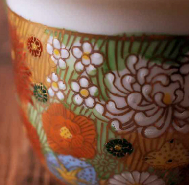 Thumbnail: 九谷焼 錦繡繁花金花茶壺 Kutani Floral Tea Pot