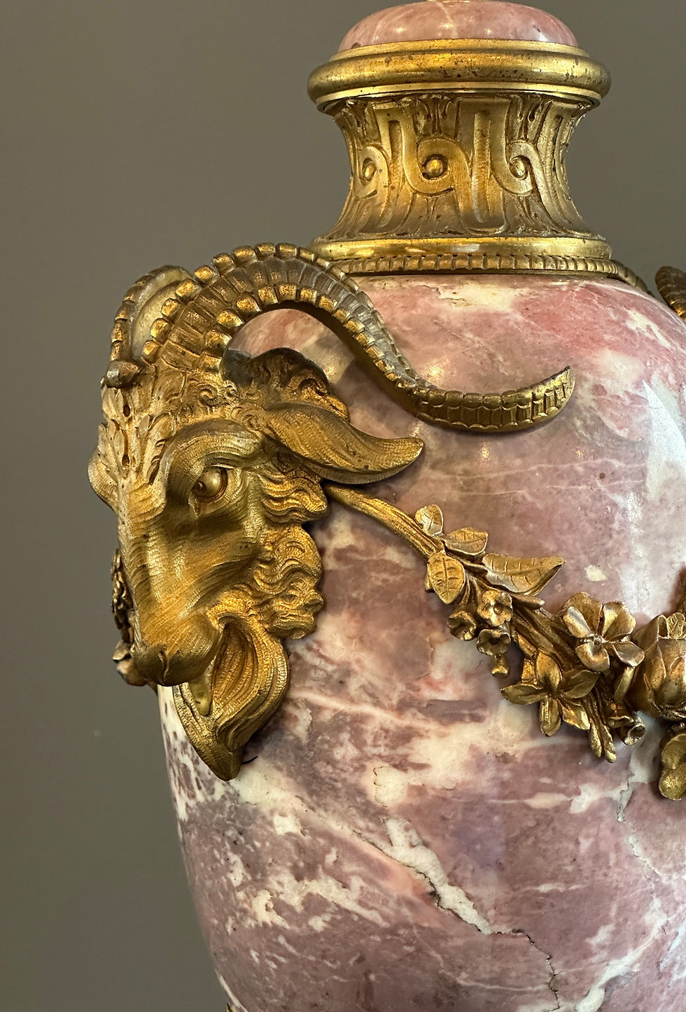 Miniatura: Vase Couvert En Marbre d'Epoque Napoleon III Vers 1870