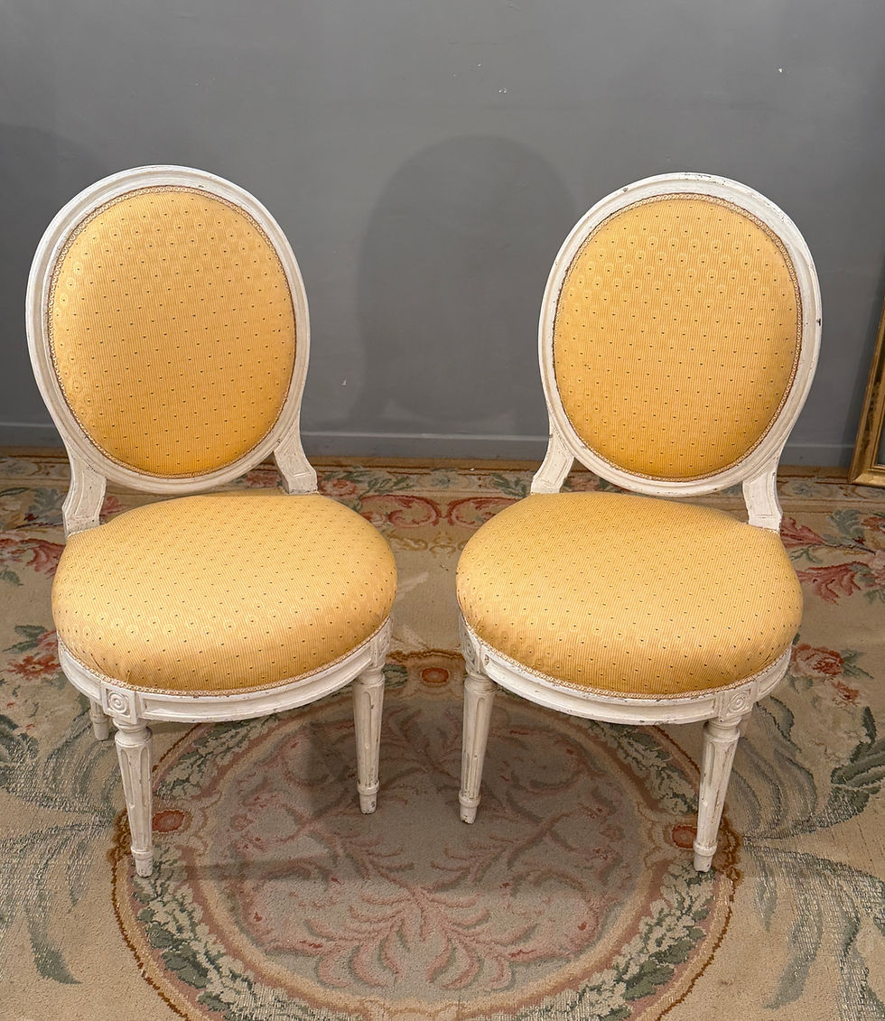 Thumbnail: Paire de Chaises en Bois Laqué d'Epoque Louis XVI, Vers 1780