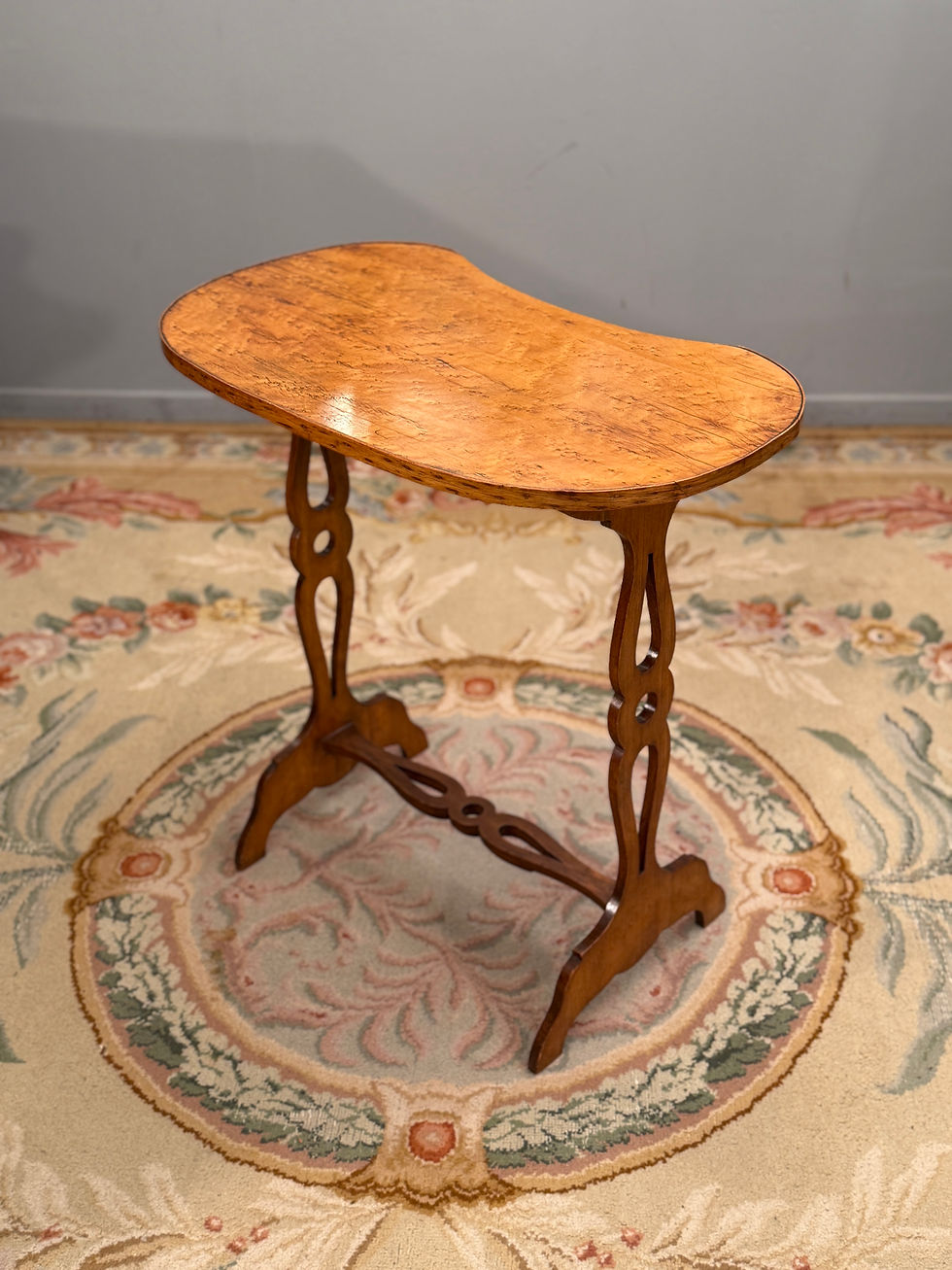 Petite Table Volante d'Epoque XVIIIème