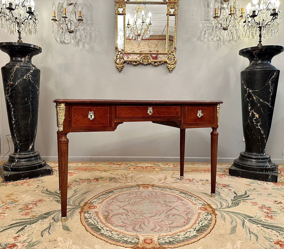 Thumbnail: Bureau En Noyer De Style Louis XVI Epoque XIXeme