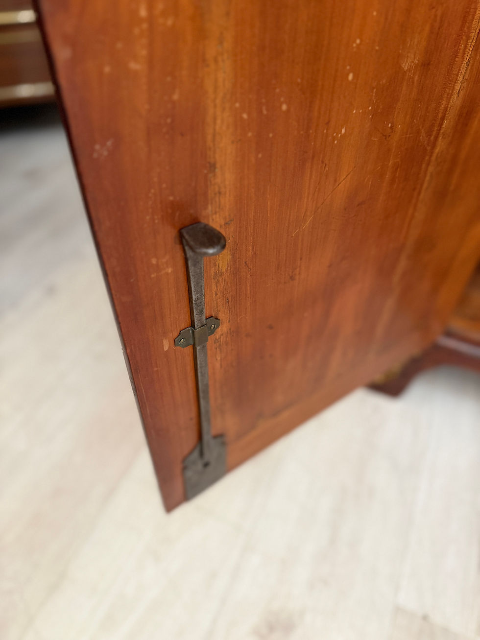 Thumbnail: Petite Armoire, Meuble à Hauteur d'Appui d'Epoque Régence, Vers 1720.