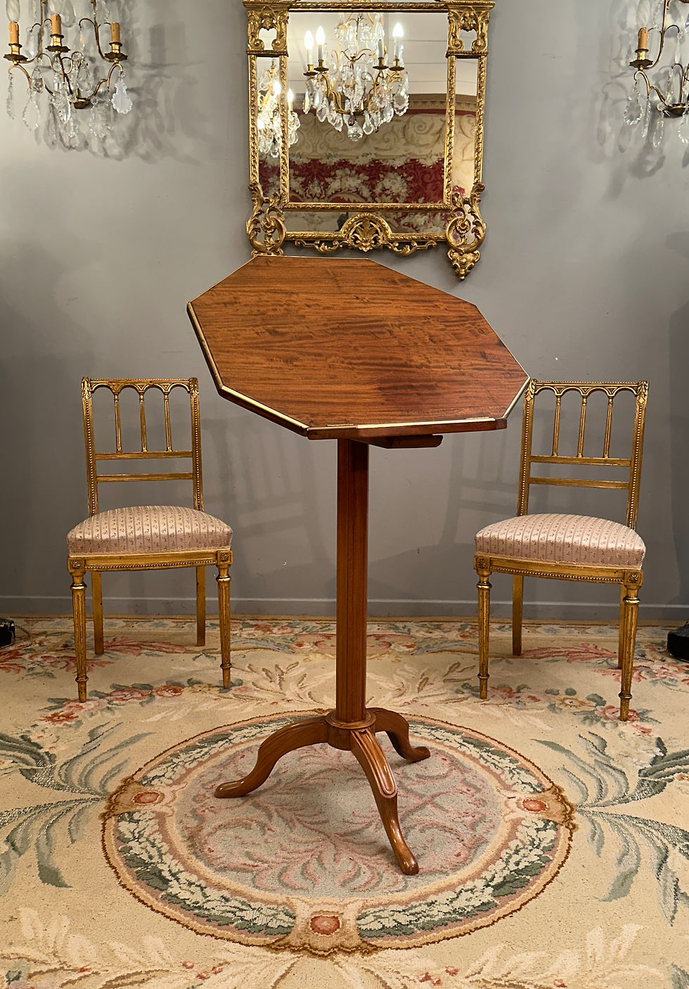 Thumbnail: Rarissime Gueridon Formant Lutrin d'Epoque Louis XVI Vers 1780
