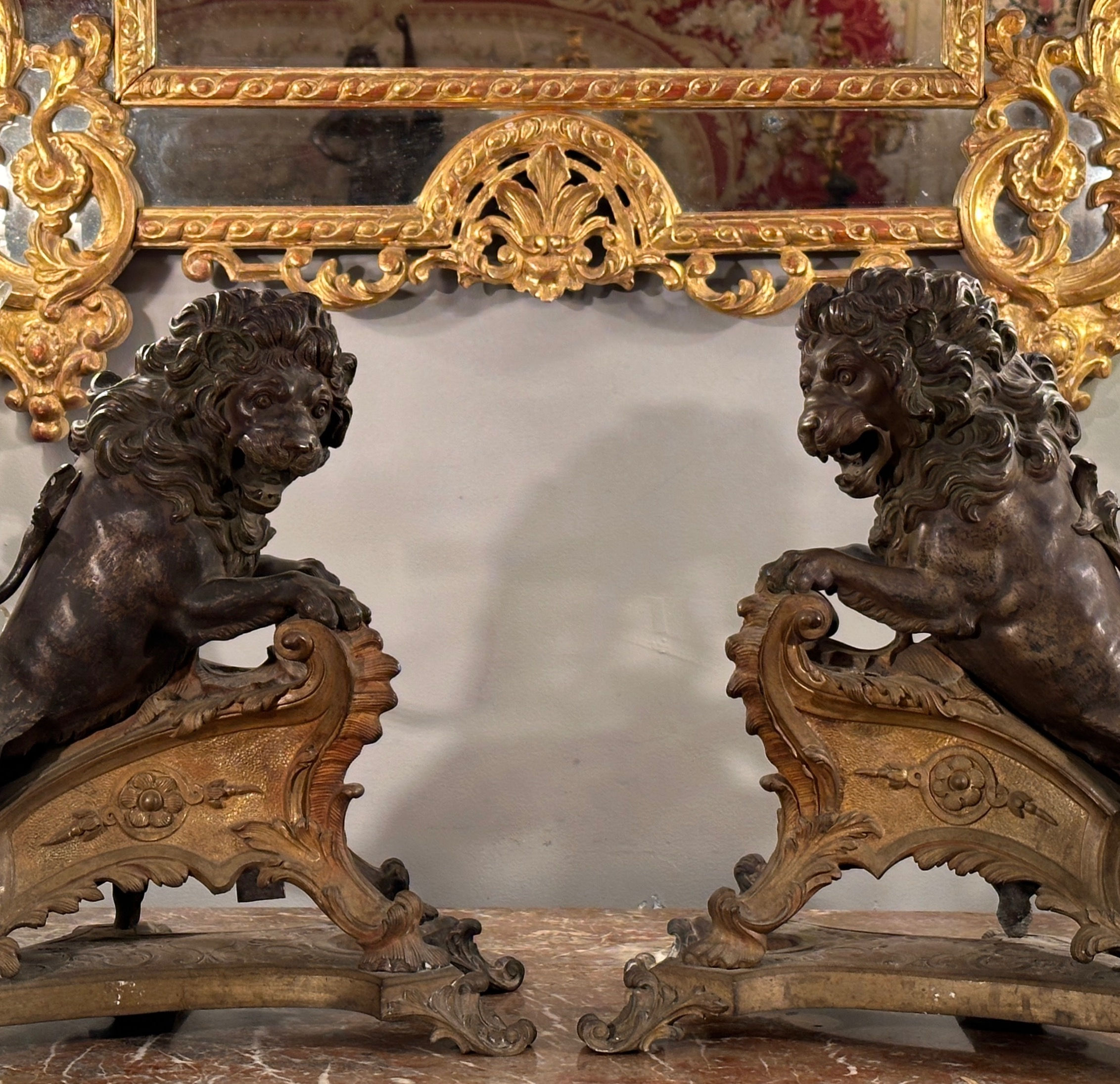 Rare Paire De Feux Aux Lions Bronze De Style Régence époque XIXème