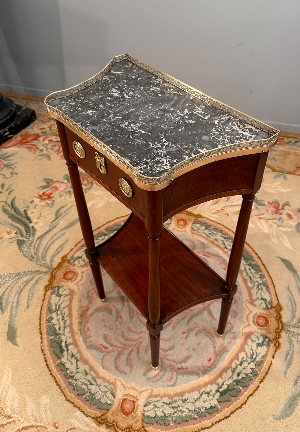 Thumbnail: Petite Console En Acajou Estampillée d'Epoque Louis XVI Vers 1780