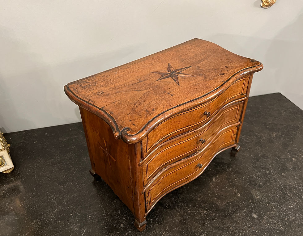 Miniatura: Commode De Maitrise En Noyer Marquetée d'Epoque Regence