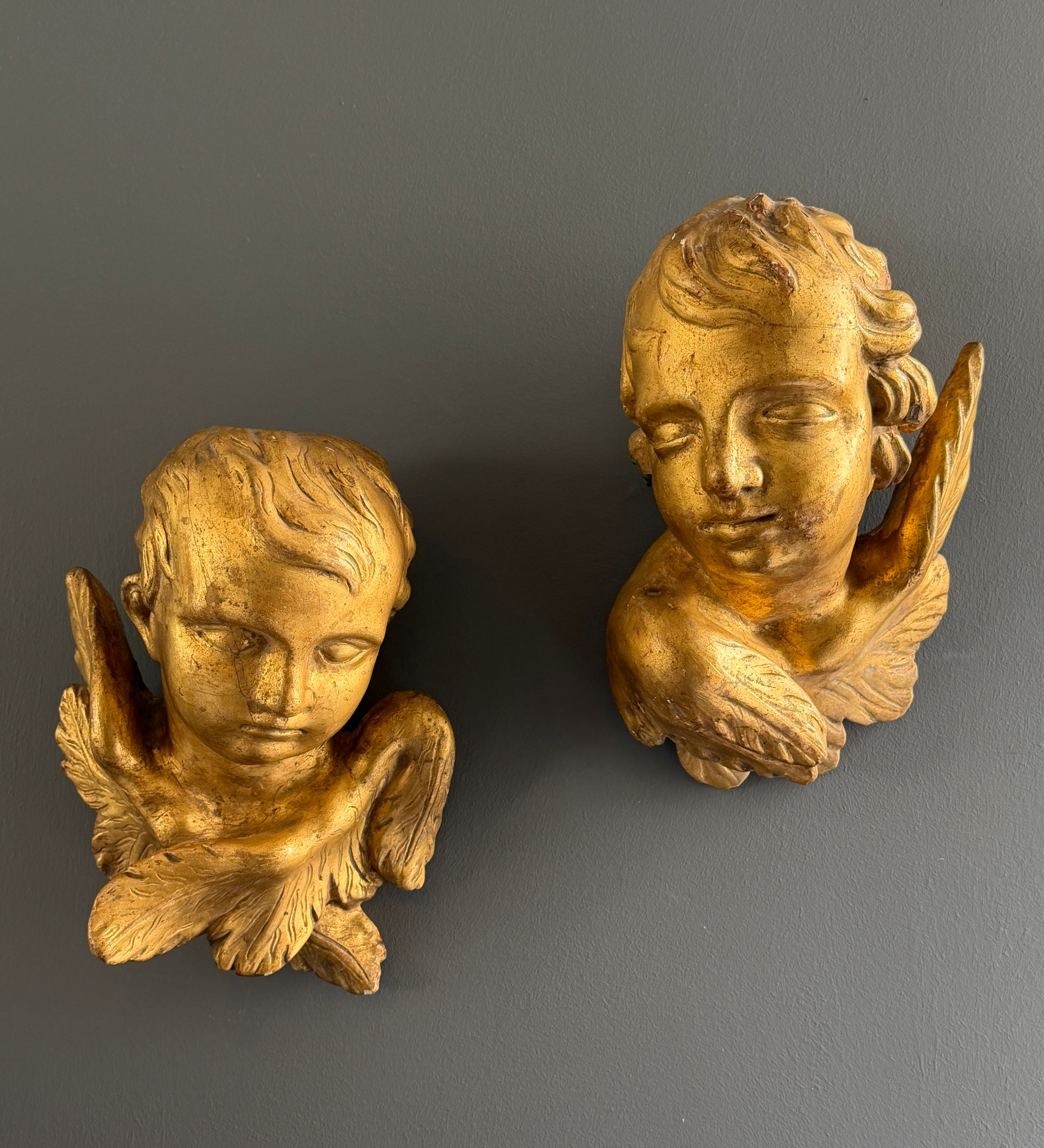 Paire de Putti en Bois Sculpté et Doré, Fin XVIIIème Siècle