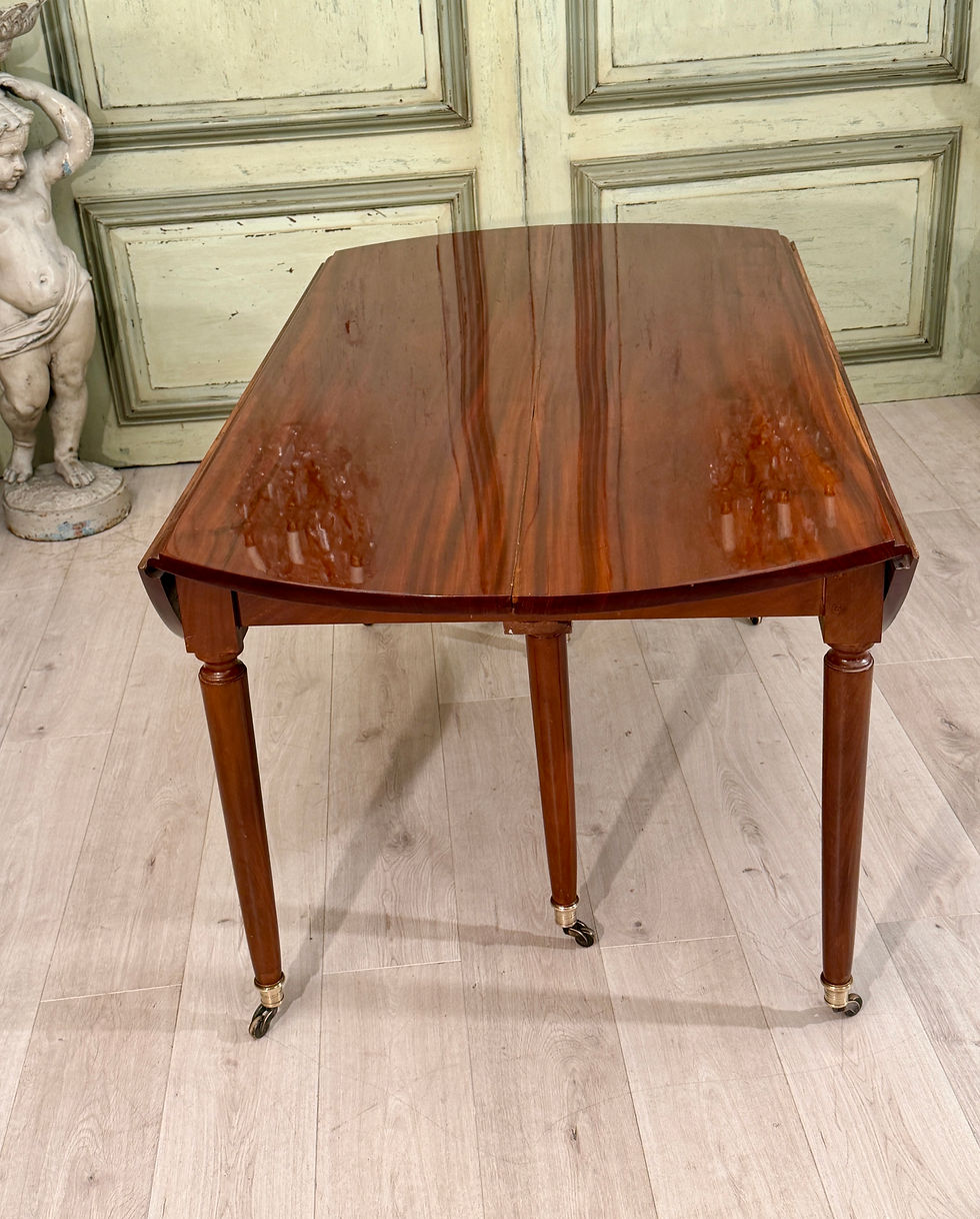 Thumbnail: Importante Table en Acajou à Allonges d'Epoque Louis XVI, Vers 1780 (4,38m)