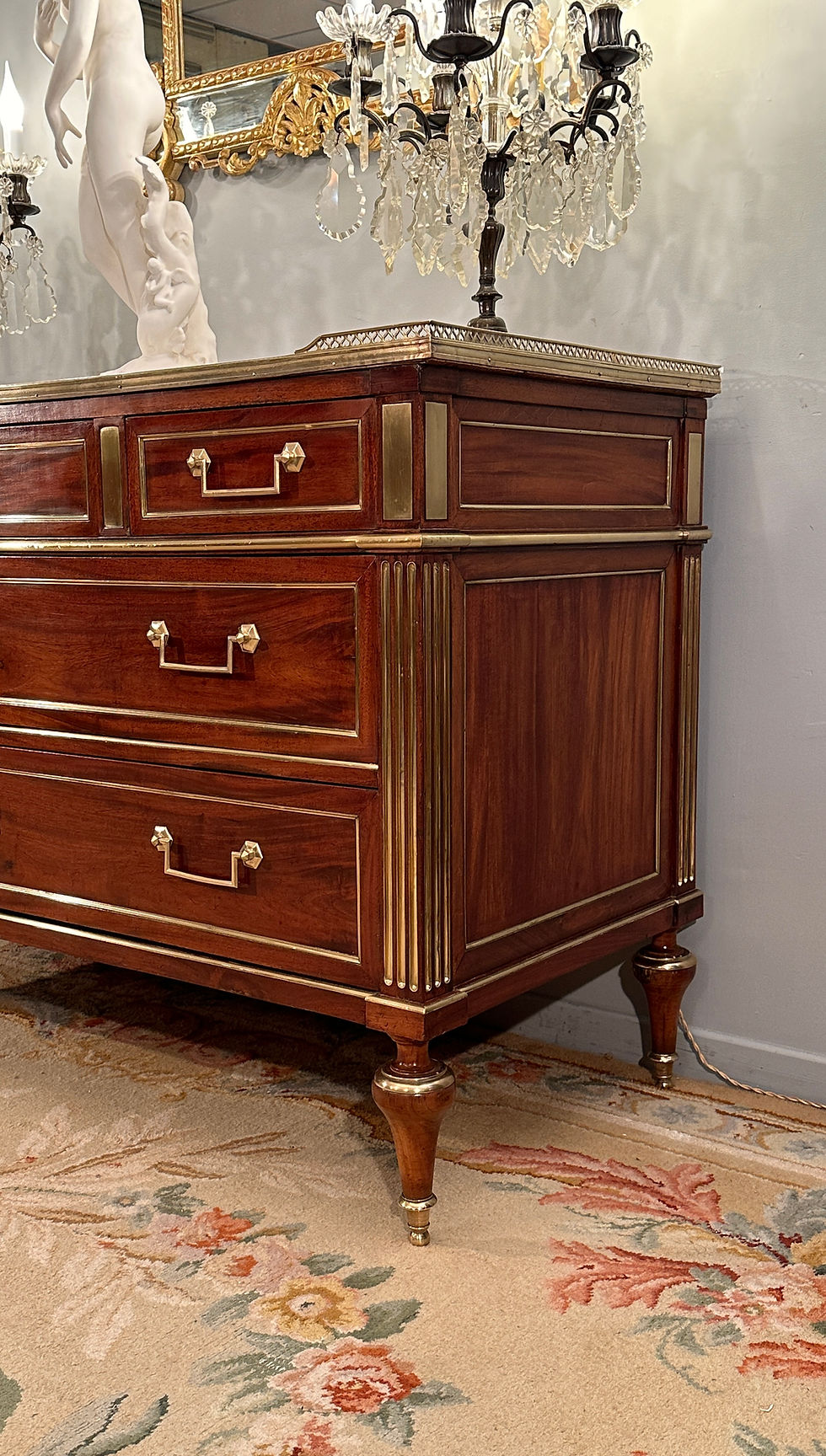 Миниатюра: Commode d'Officier En Acajou d'Epoque Louis XVI Vers 1780