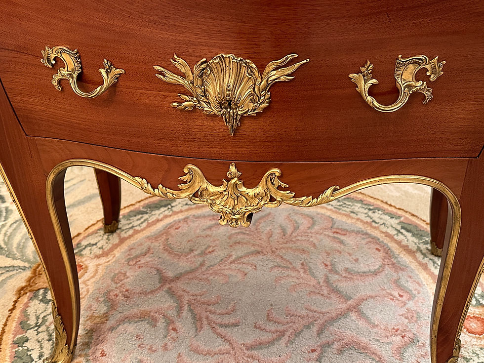 縮圖：Francois Linke, Commode Sauteuse Galbée De Style Louis XV Estampillée XIXème