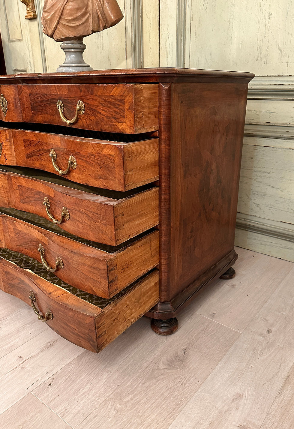 Miniature : Commode Arbalète d'Epoque Louis XIV XVIIème Siècle