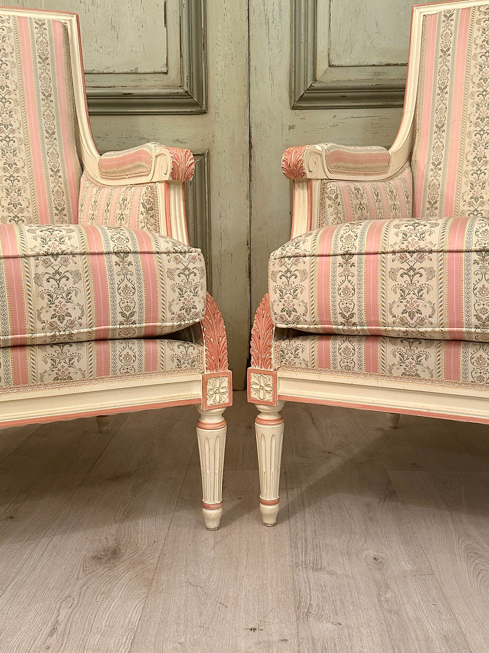 Miniature : Large Paire De Bergères En Bois Laqué De Style Louis XVI