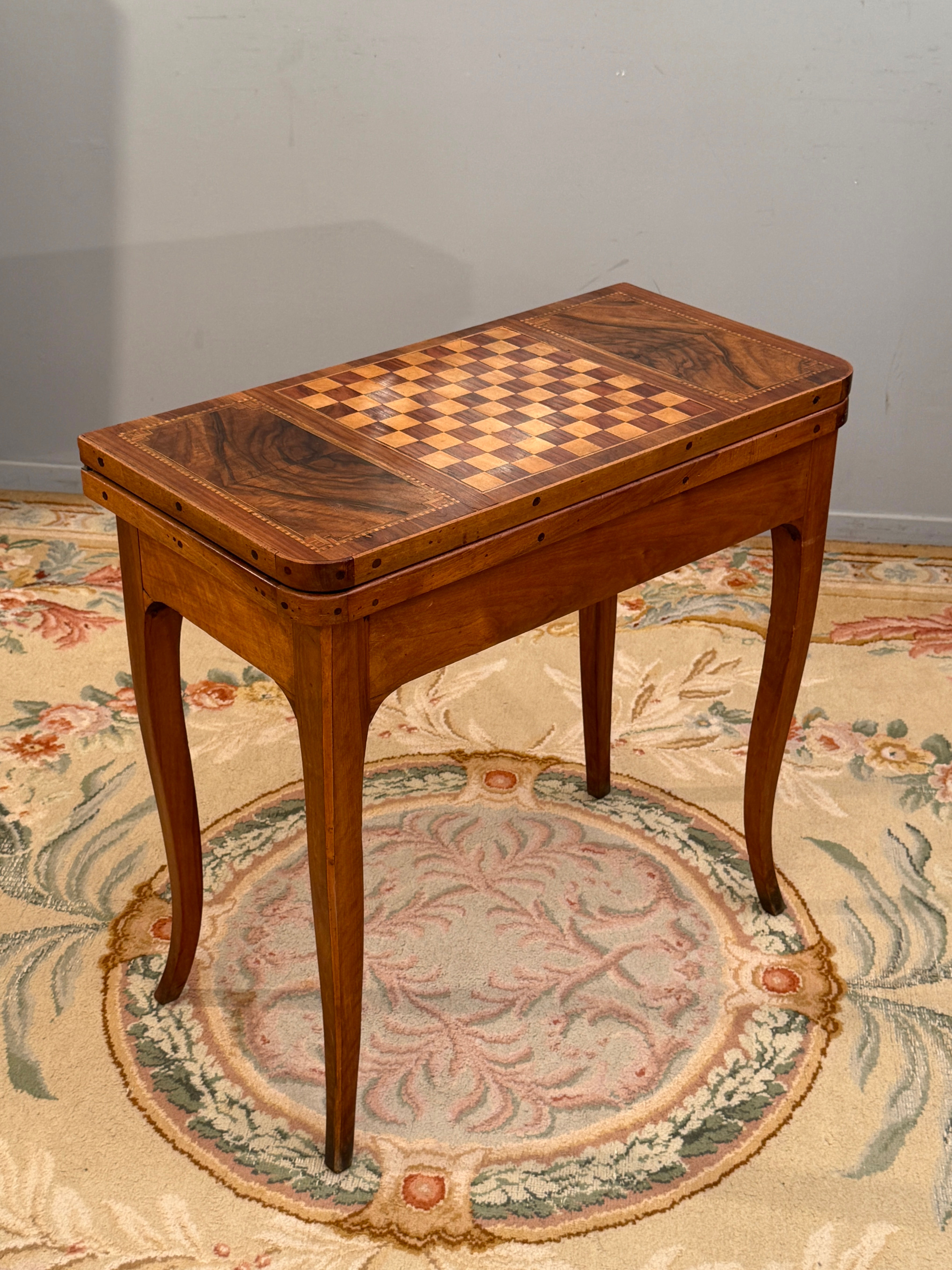Table A Jeux Marqueterie d'Epoque Louis XV Vers 1750