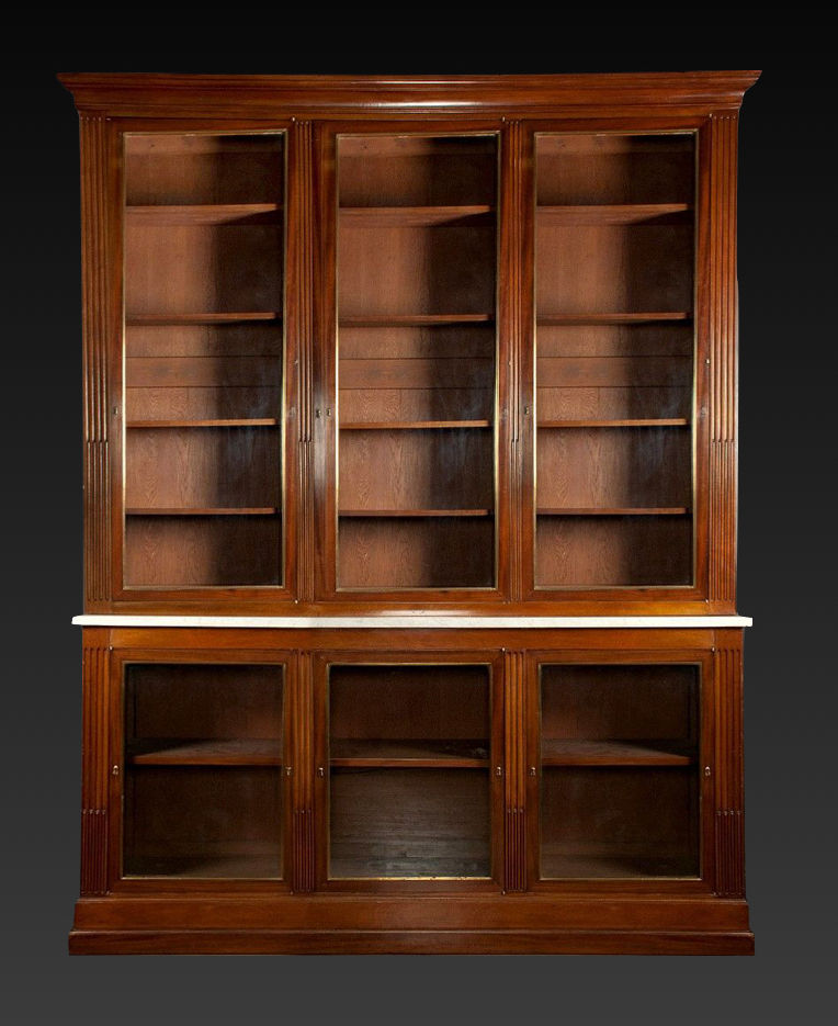 Importante Bibliothèque De Chateau En Acajou d'Epoque Louis XVI Vers 1780