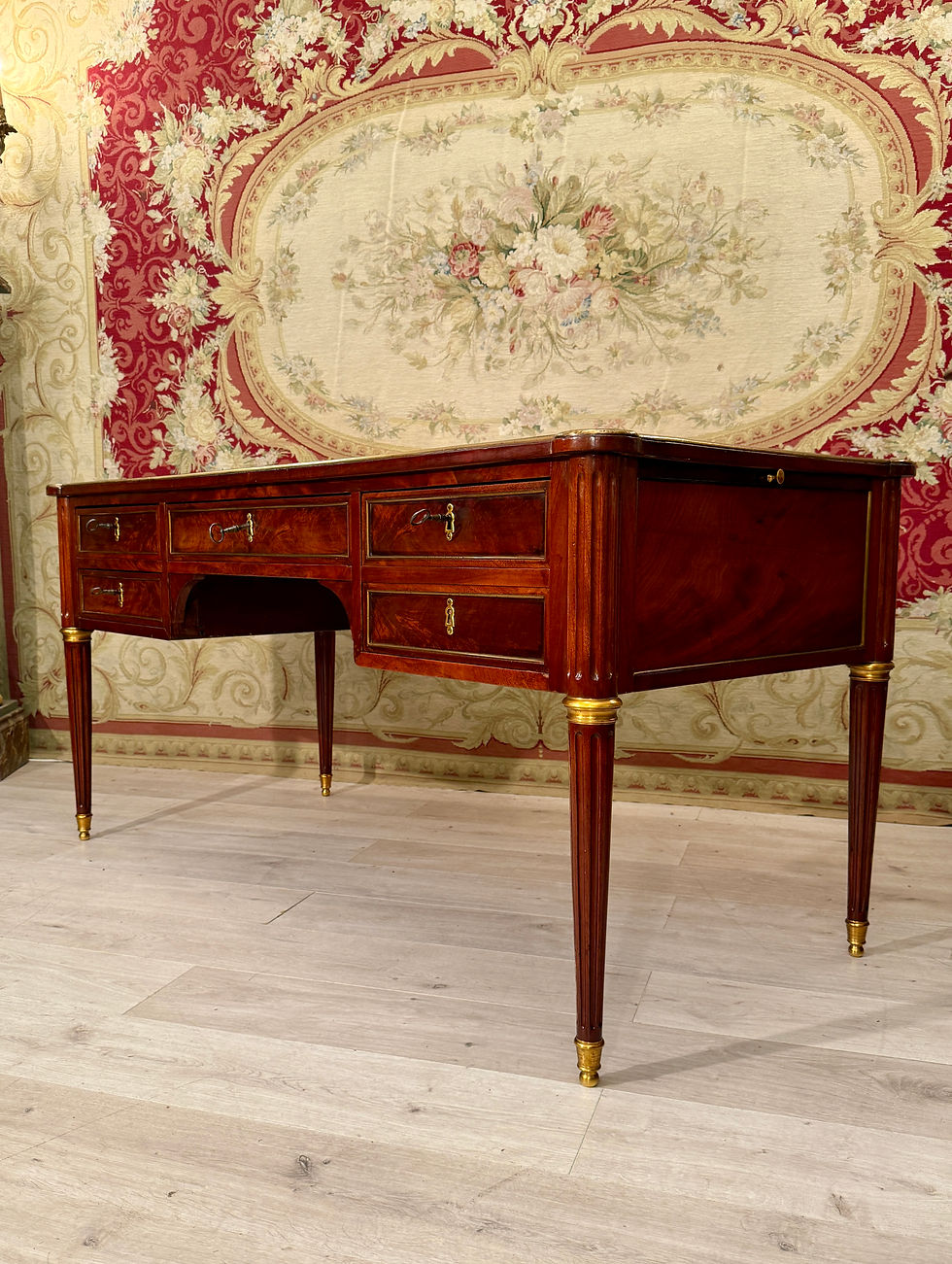 縮圖：Important Bureau Plat d'Epoque Louis XVI En Acajou, Vers 1780