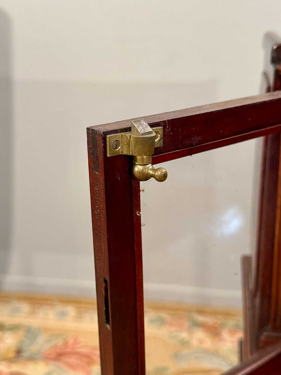 Миниатюра: Petit Bonheur Du Jour En Acajou d'Epoque Louis XVI Vers 1780