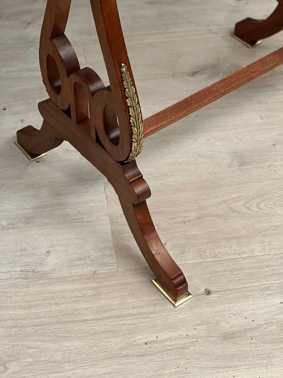 Miniatura: Table  Ecritoire Forme Rognon De Style Louis XVI Acajou Epoque XIXème
