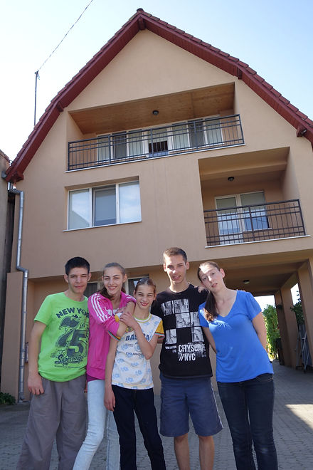 Casa Primavara ("Springtime House") Foun