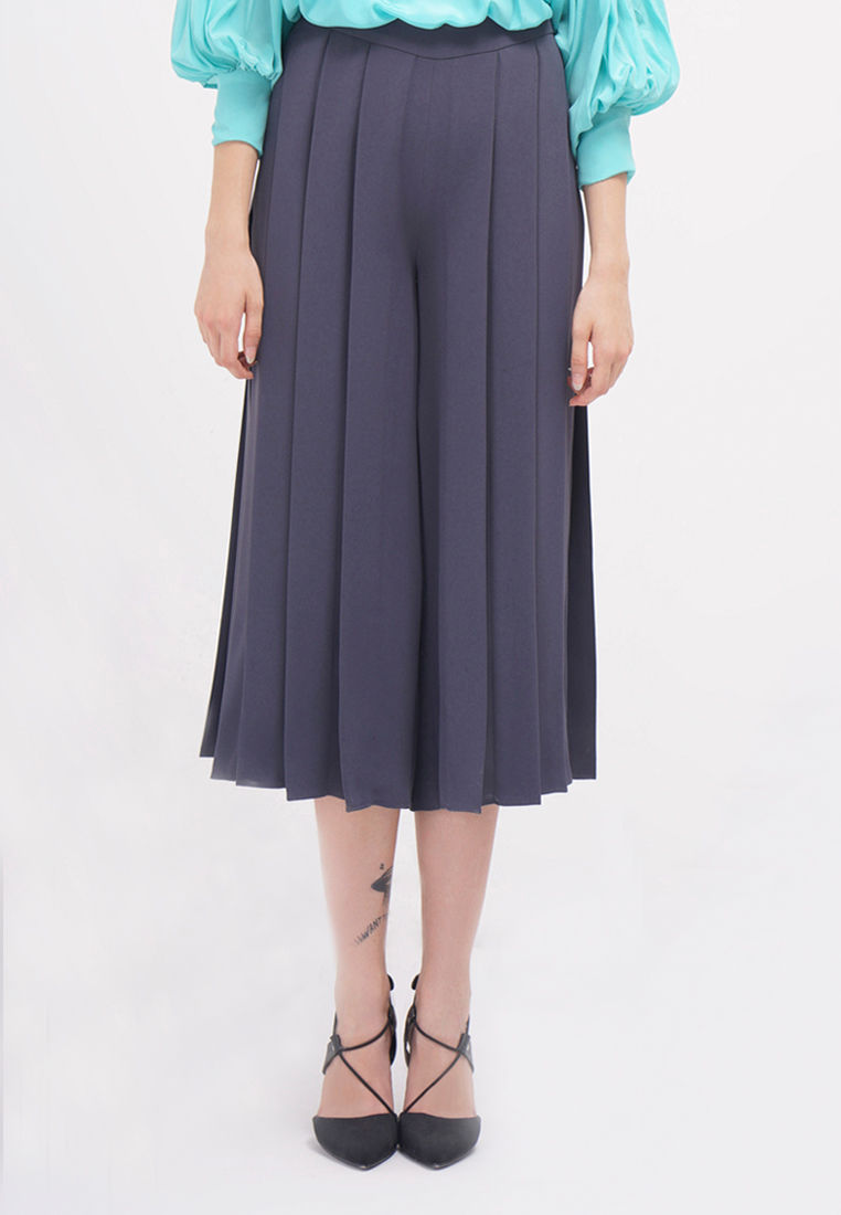 Quần xếp ly 1.880.000VND