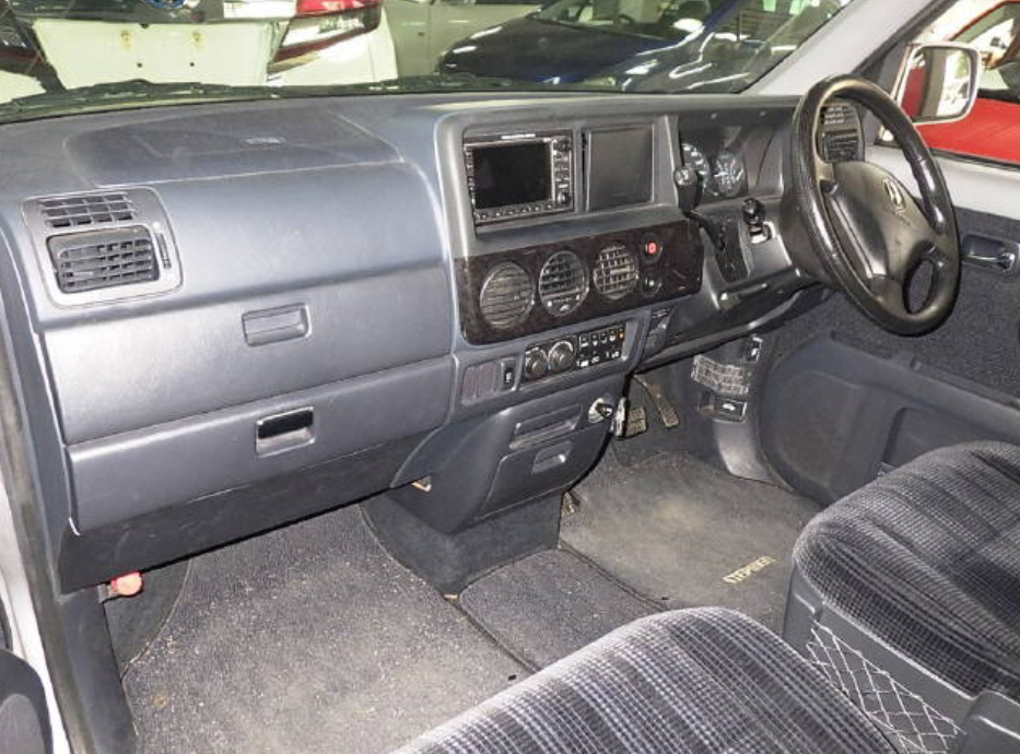 Миниатюра: HONDA STEP WAGON RF2