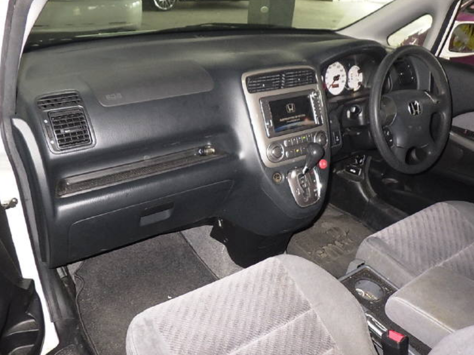 Миниатюра: HONDA STREAM RN1
