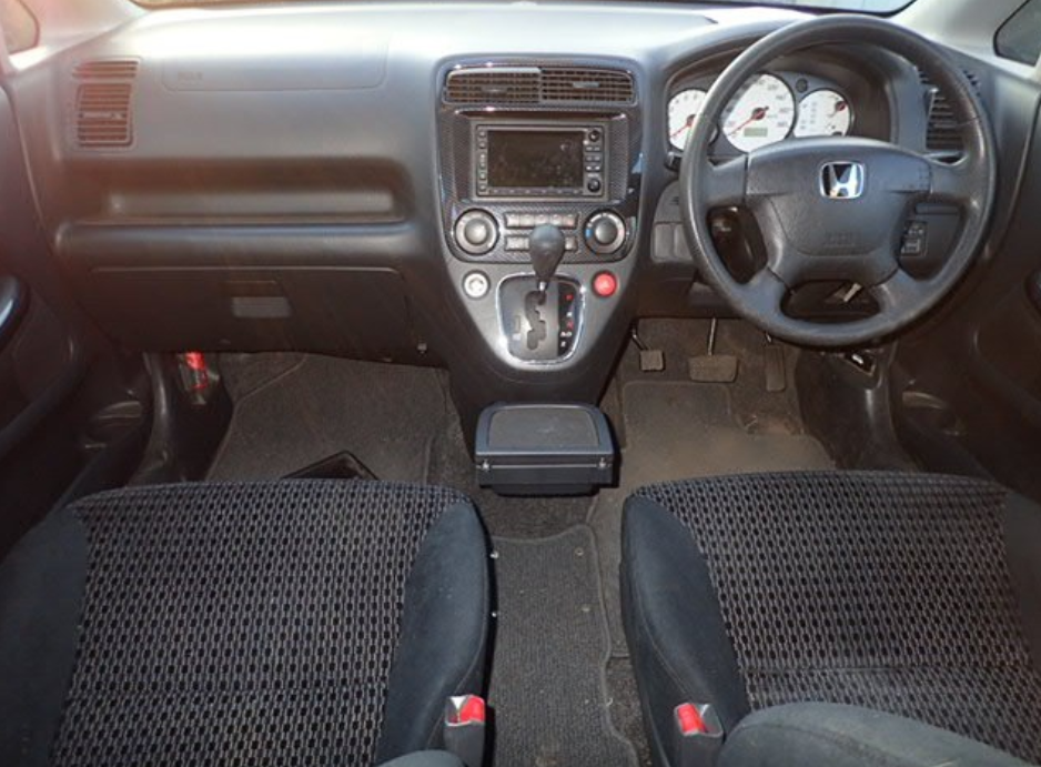 Миниатюра: HONDA STREAM RN1