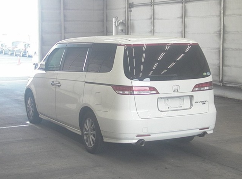 Миниатюра: HONDA ELYSION RR3