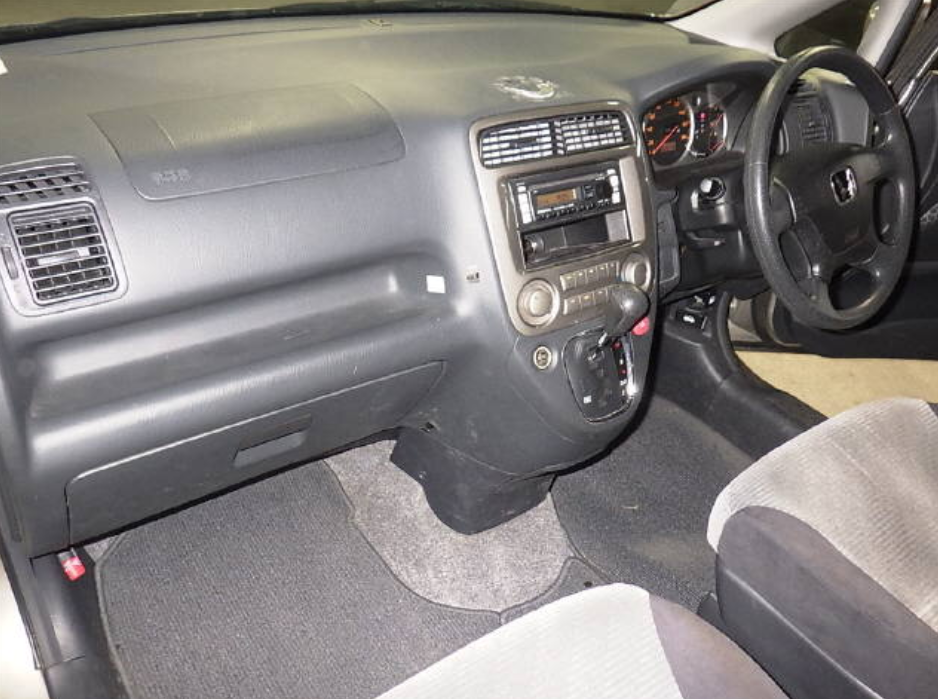 Миниатюра: HONDA STREAM RN1