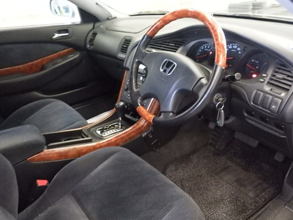 Миниатюра: HONDA INSPIRE UA4