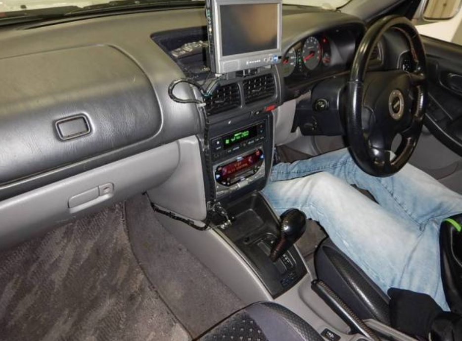 Миниатюра: SUBARU FORESTER SF5